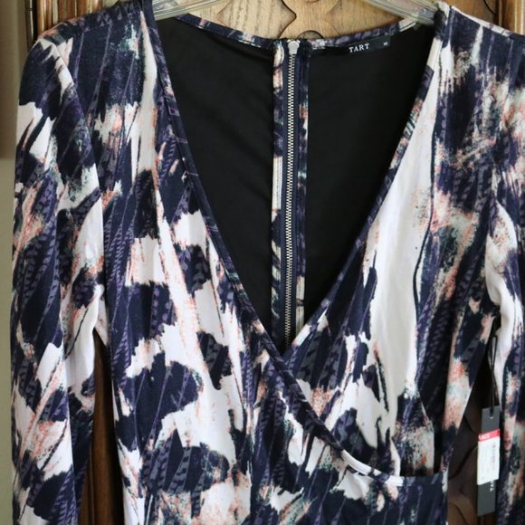TART Collections Bell Sleeve Printed Surplice Dress - Size XS, NWT! - Picture 3 of 16